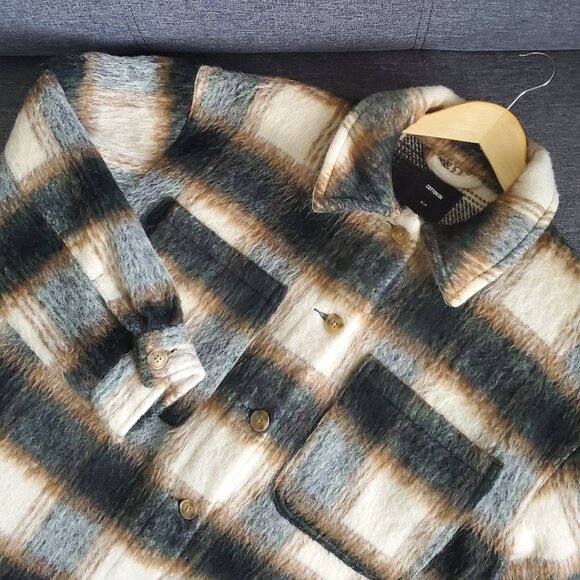 Cotton On Boxy Fluffy Shacket Neutral Plaid Size S - Picture 5 of 5